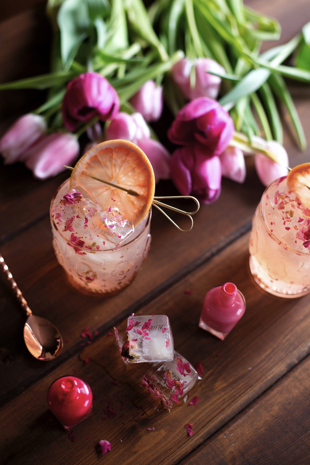 cocktail paloma rose avec tulip