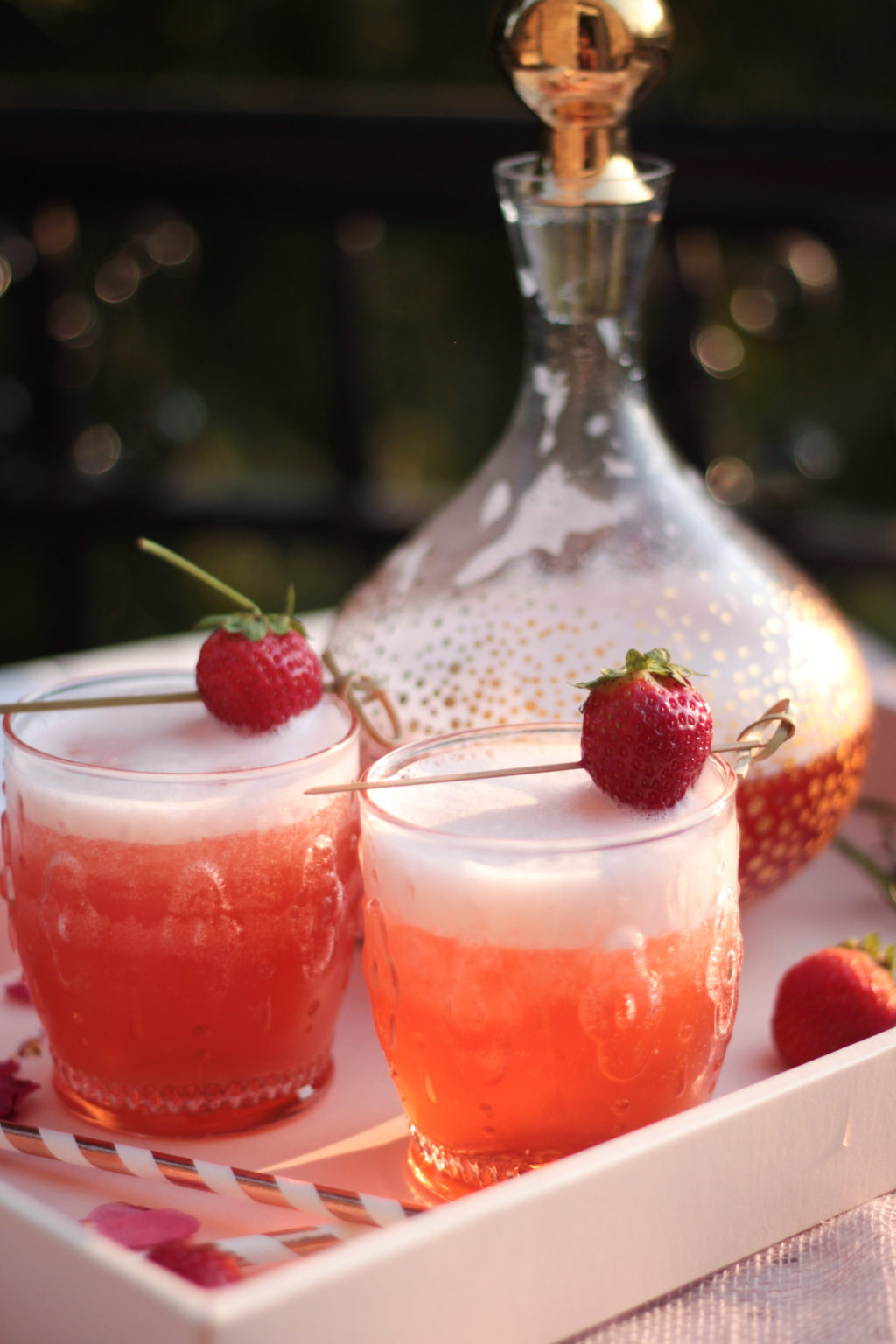 verre de frosé avec une fraise