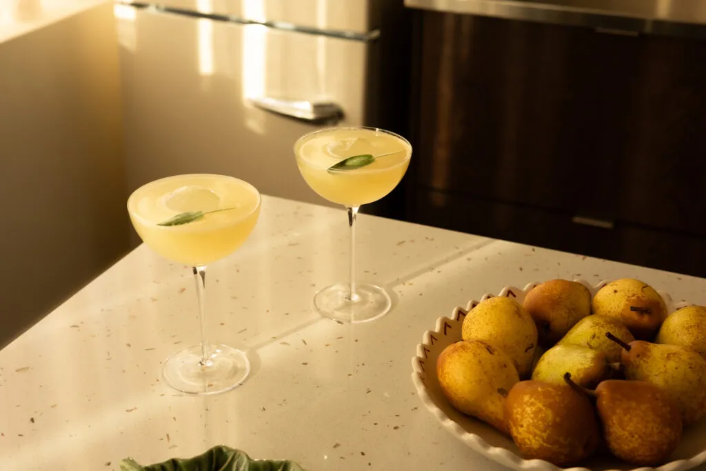 Cocktail_Gimlet_poire_sauge_1ou2cocktails_AW3A8973