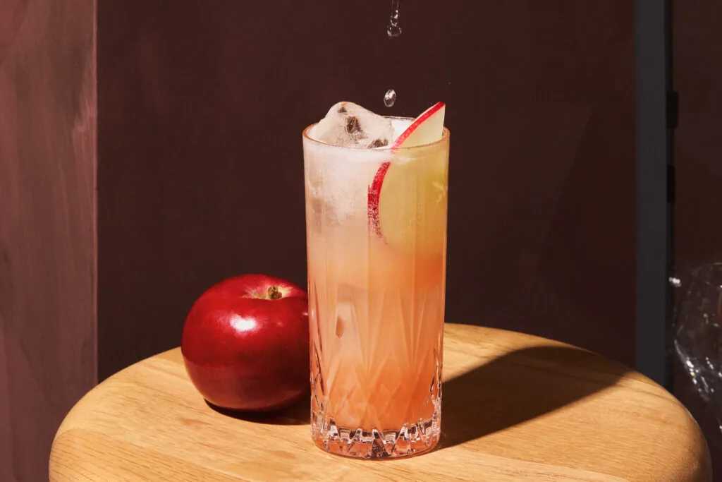 Cocktail_Whisky_Highball_pomme_cannelle_1ou2cocktails_kp_12052024_3945_lr